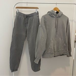 Aritzia Sweatsuit